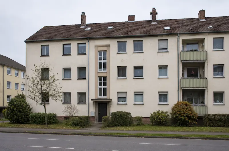 Zwangsversteigerung Eigentumswohnung (3 bis 4 Zimmer) in Leibnizstraße 70, 10625 Berlin – ZVG Portal