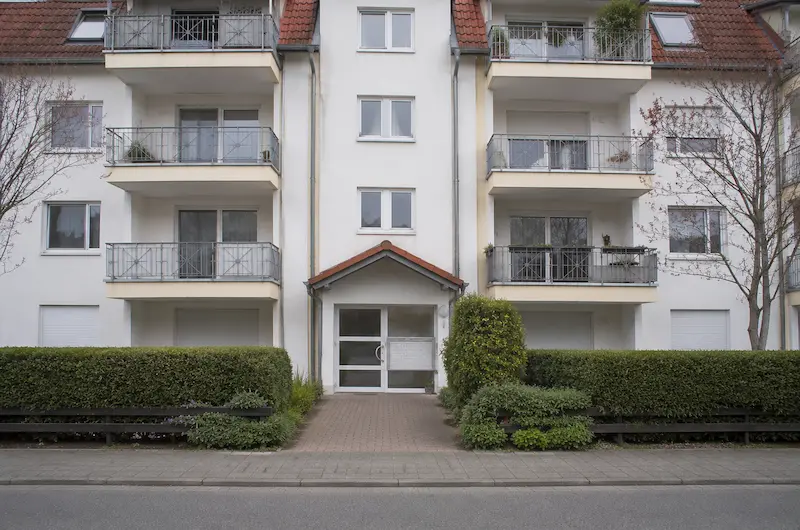 Zwangsversteigerung Eigentumswohnung (1 bis 2 Zimmer) in Salzbrunner Straße 11, 14193 Berlin – ZVG Portal