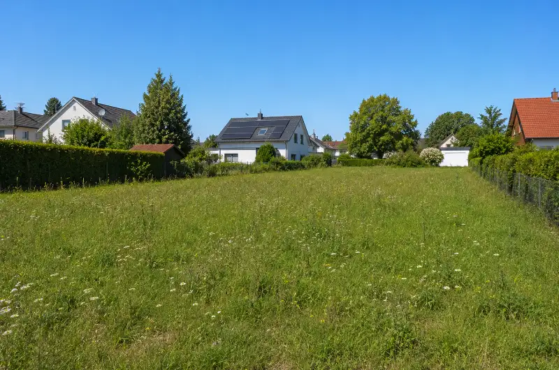 Zwangsversteigerung Unbebautes Grundstück in Anna-Seghers-Straße 177, 12489 Berlin, Adlershof – ZVG Portal
