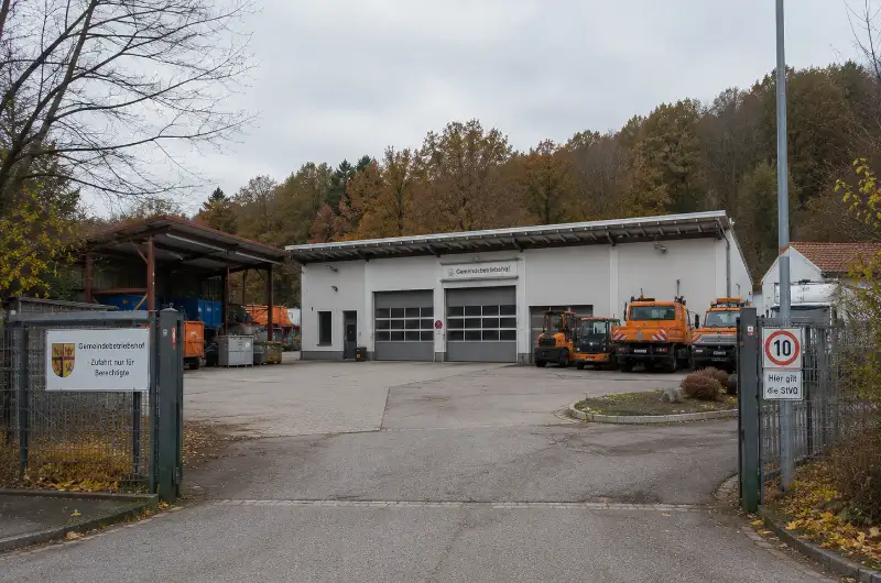 Zwangsversteigerung Siehe Beschreibung in Schloßweg 7, 96465 Neustadt b. Coburg, Ketschenbach – ZVG Portal