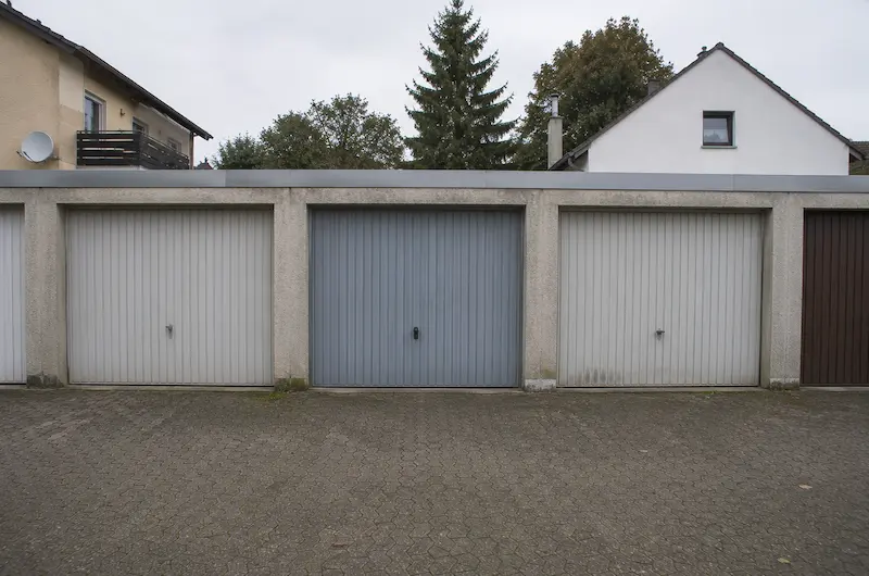 Zwangsversteigerung Garage in In der Kuhle 4, 42555 Velbert, Langenberg – ZVG Portal