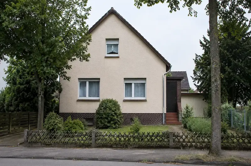 Zwangsversteigerung Einfamilienhaus in Hockenheimer Straße 23, 67117 Limburgerhof – ZVG Portal