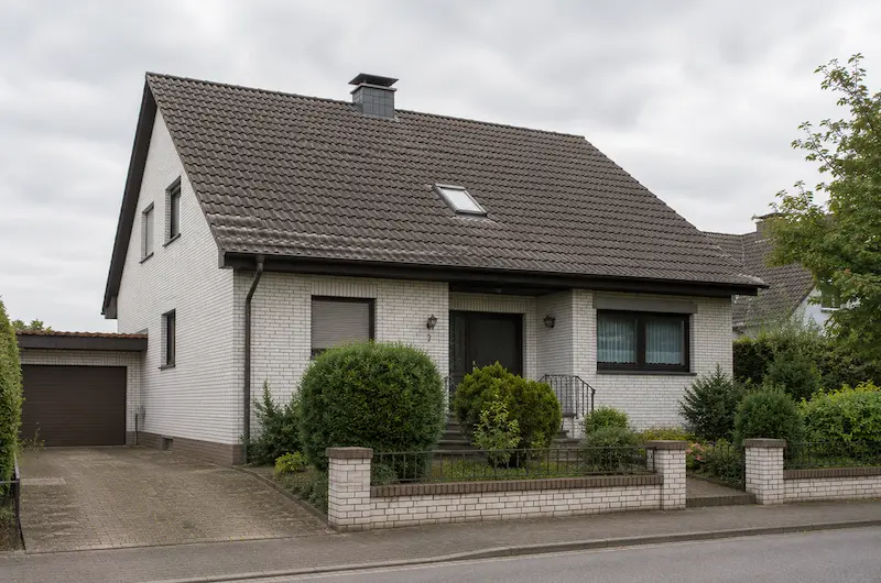 Zwangsversteigerung Einfamilienhaus in In der Dell 24, 66424 Homburg – ZVG Portal